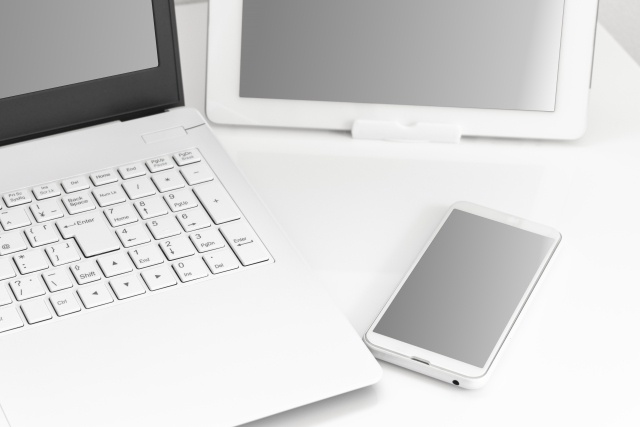 【ファスナー用金属材料の開発】正社員／若手活躍中／土日祝休み／年間休日123日