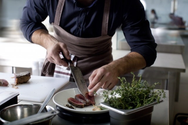 【和食シェフ】資格不問／経験者急募／正社員／若手・中高年活躍中の職場